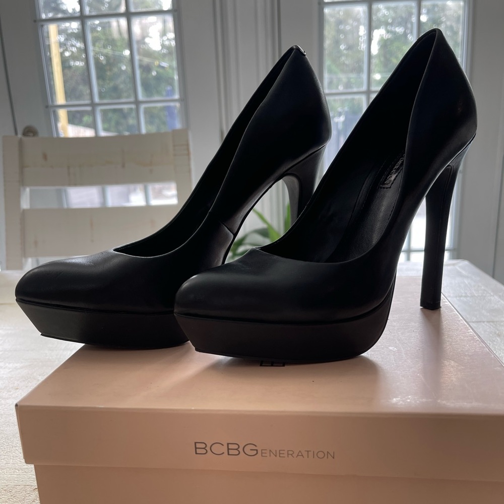 BCBGeneration Almond Toe pumps